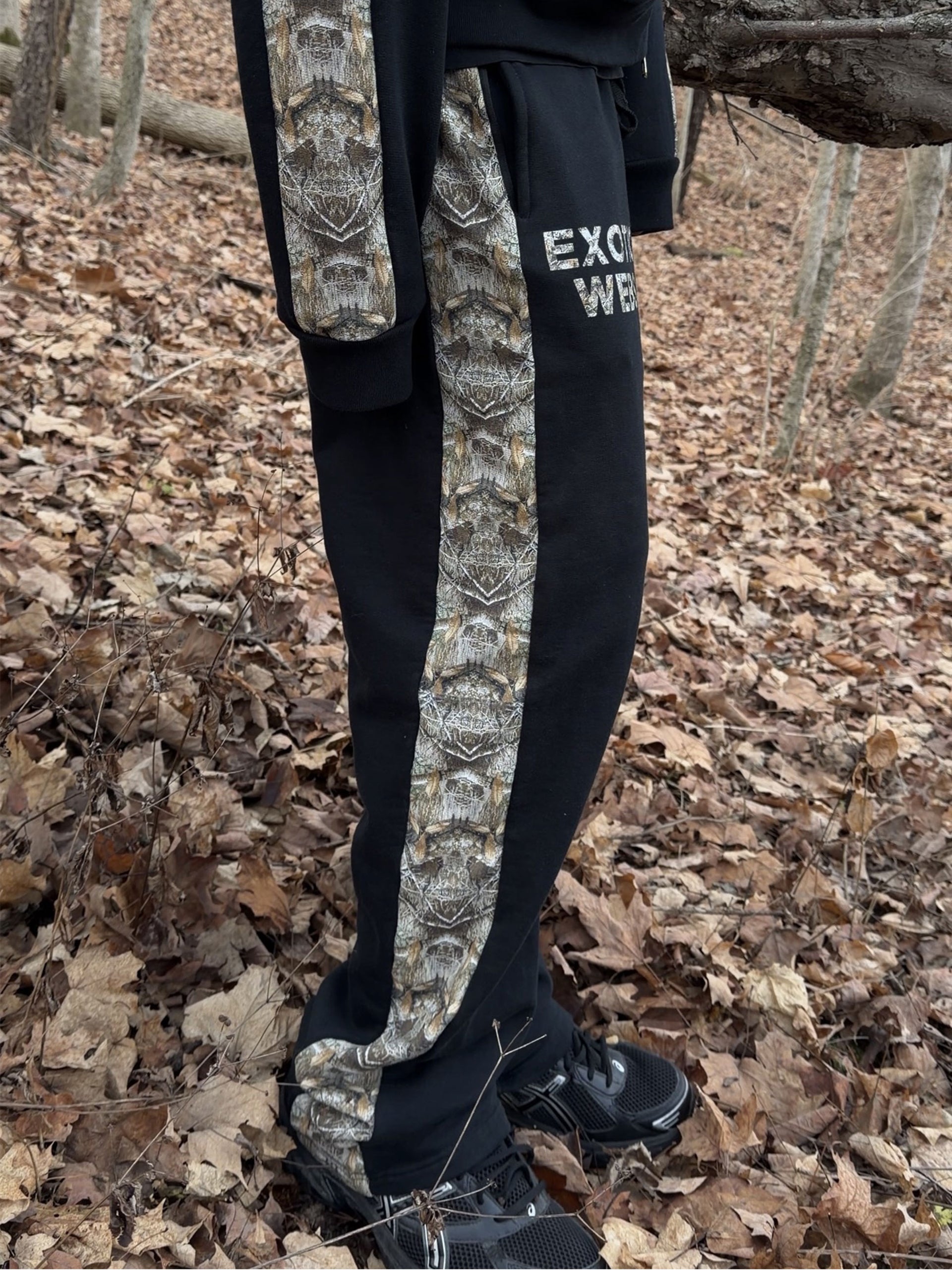 CAMO SWEATPANTS
